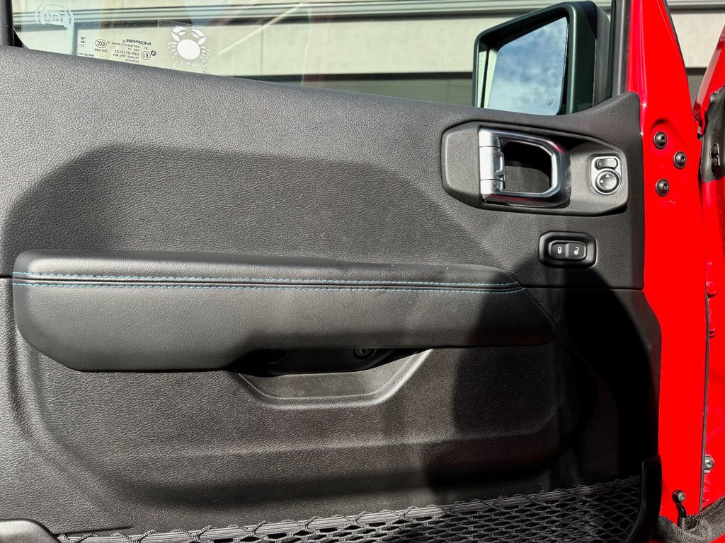 2024 Jeep WRANGLER RUBICON 4XE in Saint-Georges, Quebec - 14 - w1024h768px