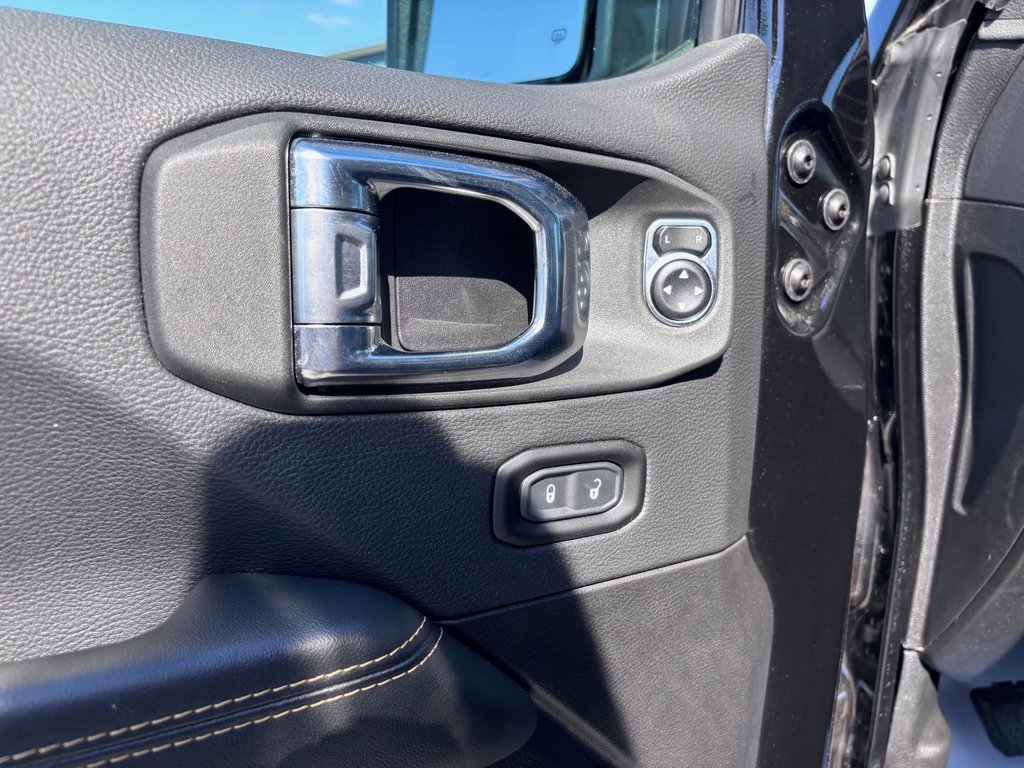 Jeep Wrangler Sahara 2025 à Saint-Georges, Québec - 11 - w1024h768px