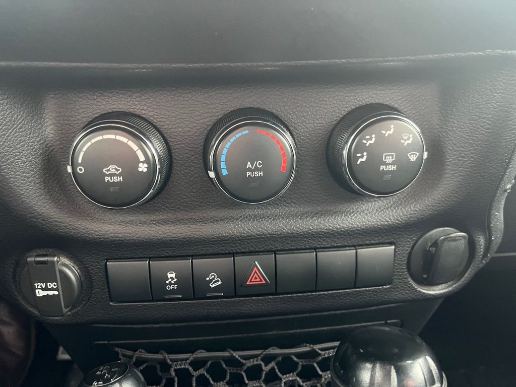 2016 Jeep Wrangler Sport in Saint-Georges, Quebec - 18 - w1024h768px