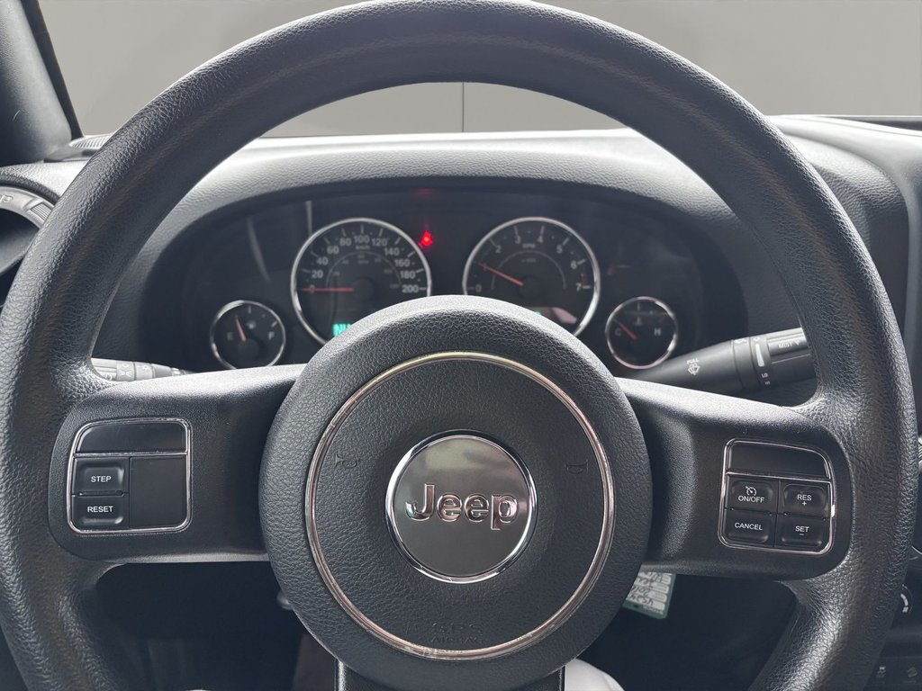 Jeep WRANGLER SPORT  2016 à Saint-Georges, Québec - 16 - w1024h768px