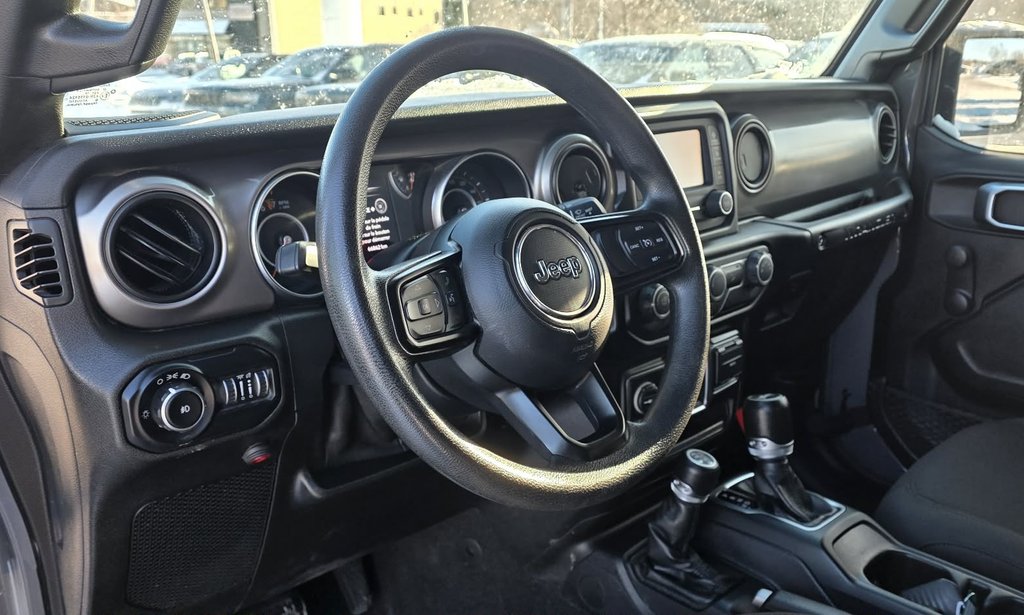 Jeep WRANGLER SPORT  2019 à Saint-Georges, Québec - 14 - w1024h768px