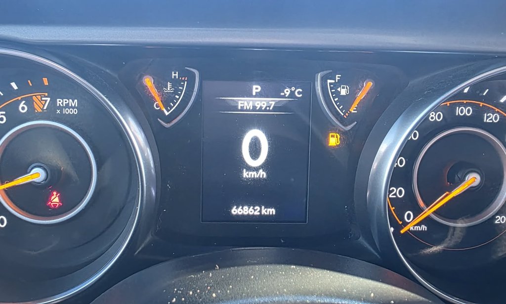 Jeep WRANGLER SPORT  2019 à Saint-Georges, Québec - 16 - w1024h768px