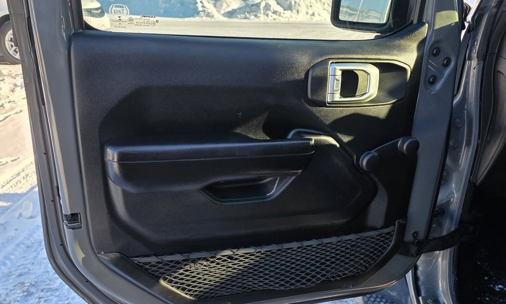 Jeep WRANGLER SPORT  2019 à Saint-Georges, Québec - 13 - w1024h768px