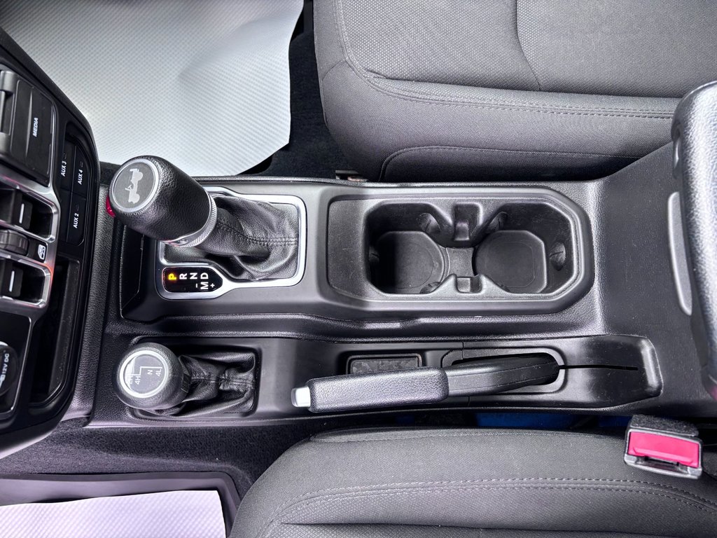 Jeep WRANGLER SPORT SPORT ALT 2023 à Saint-Georges, Québec - 22 - w1024h768px
