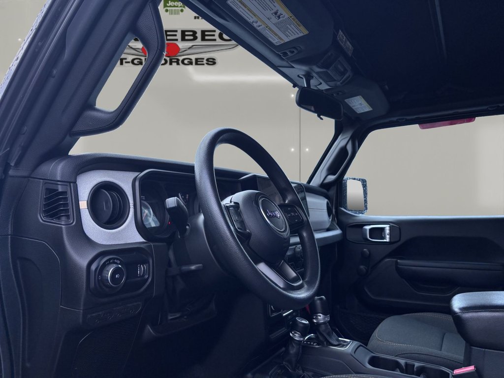 Jeep WRANGLER SPORT  2024 à Saint-Georges, Québec - 12 - w1024h768px