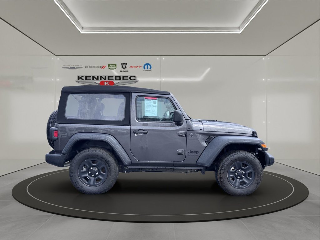 Jeep WRANGLER SPORT  2024 à Saint-Georges, Québec - 9 - w1024h768px