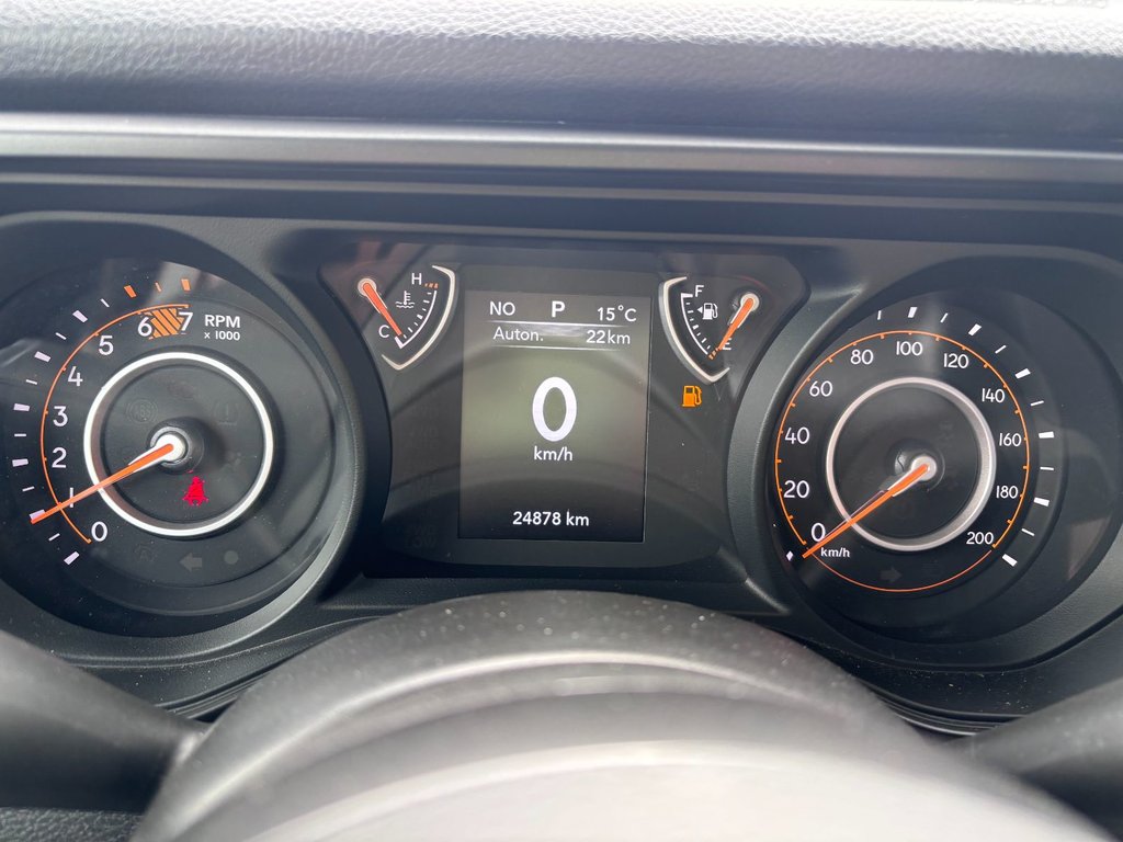Jeep WRANGLER SPORT  2024 à Saint-Georges, Québec - 16 - w1024h768px