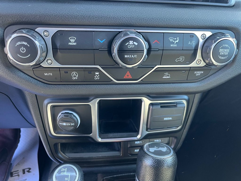 Jeep Wrangler Sport 2024 à Saint-Georges, Québec - 13 - w1024h768px