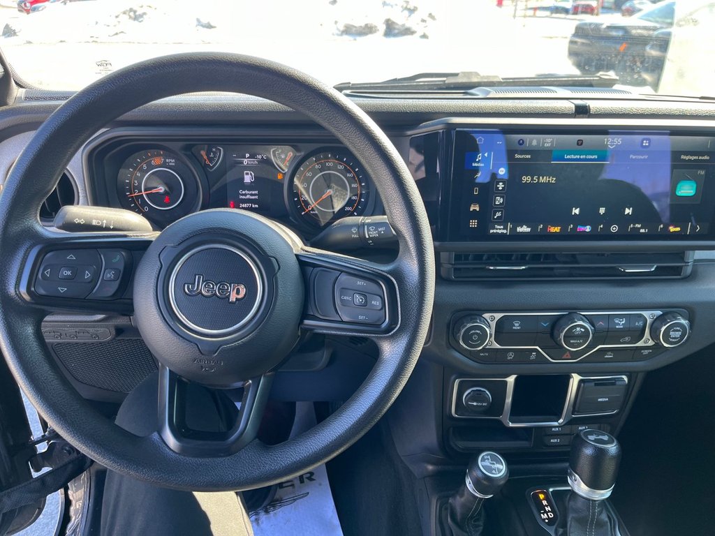 Jeep Wrangler Sport 2024 à Saint-Georges, Québec - 10 - w1024h768px