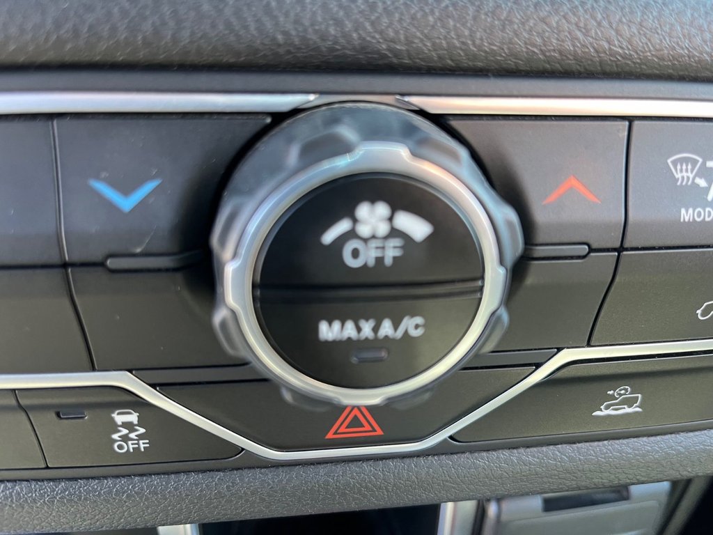 Jeep Wrangler Sport 2024 à Saint-Georges, Québec - 14 - w1024h768px