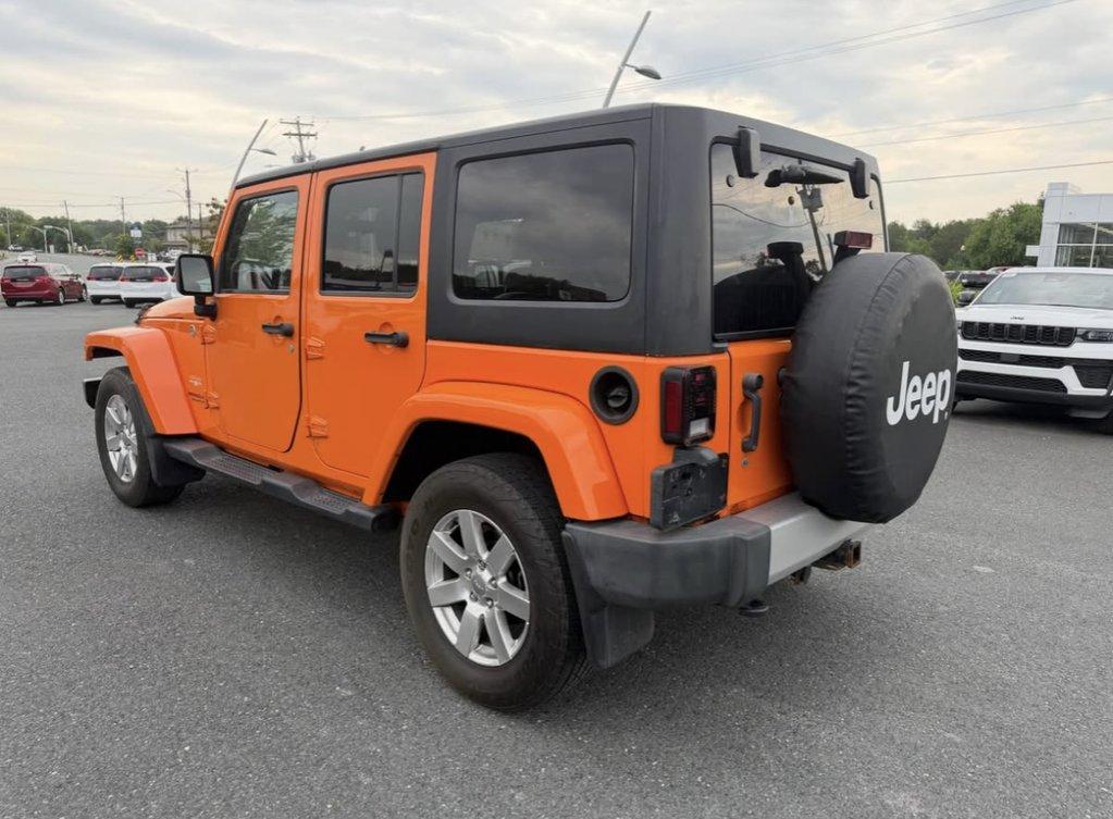 Jeep Wrangler Unlimited Sahara 2012 à Saint-Georges, Québec - 8 - w1024h768px