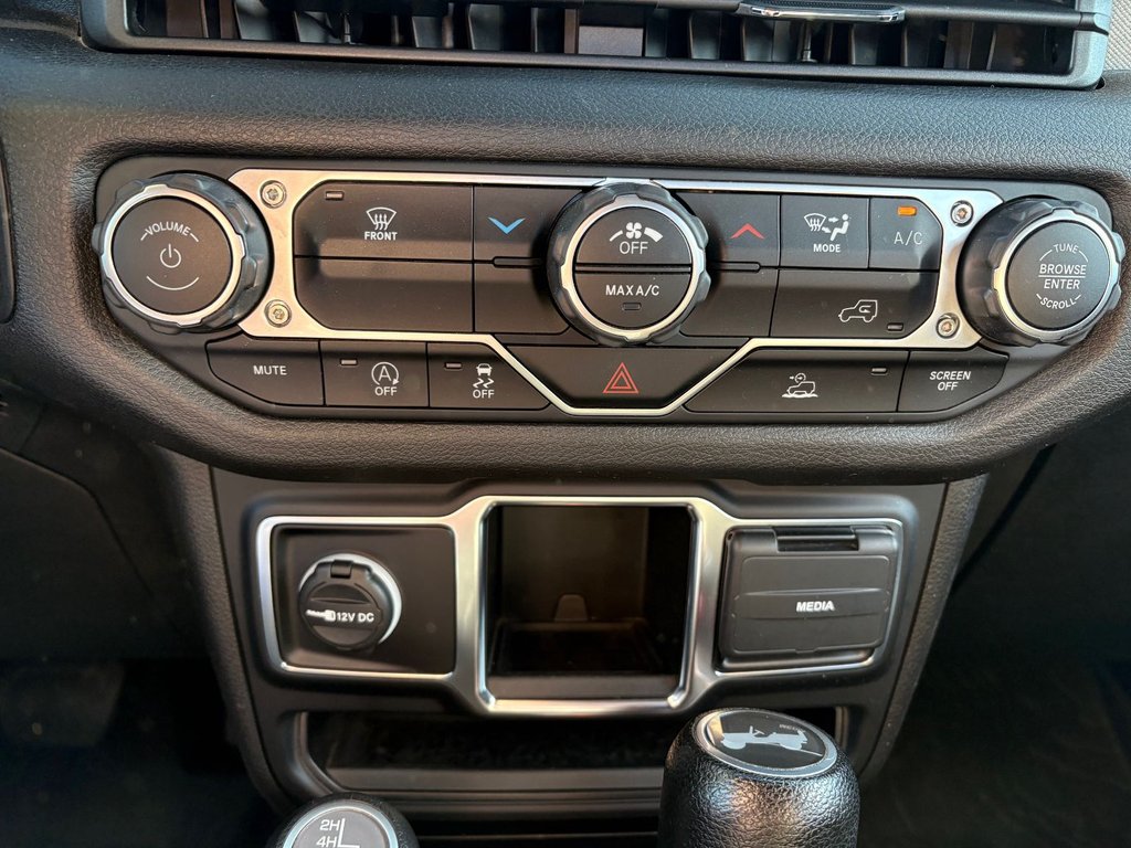 2024 Jeep WRANGLER SPORT in Saint-Georges, Quebec - 20 - w1024h768px