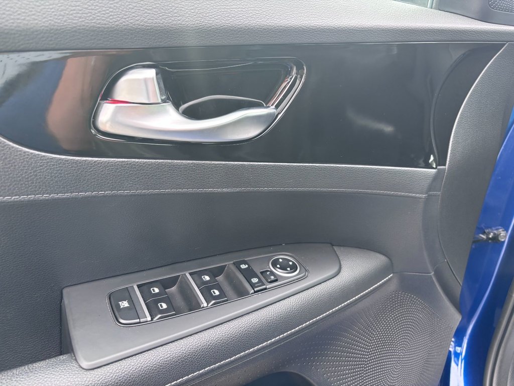 Kia Forte EX 2023 à Saint-Georges, Québec - 12 - w1024h768px