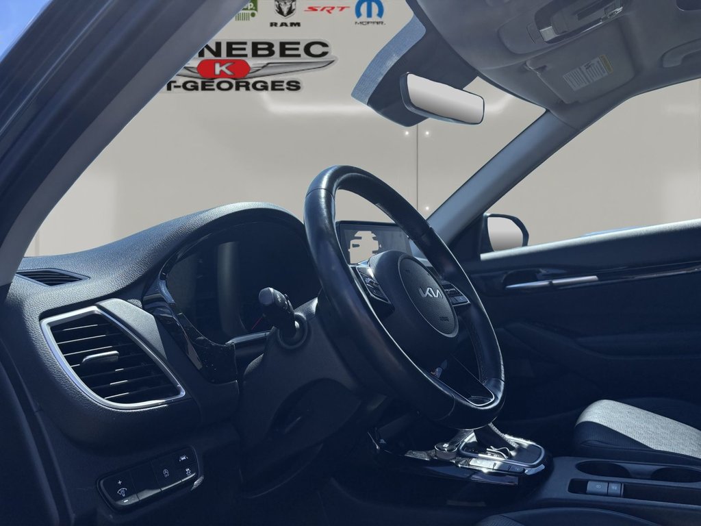 Kia Seltos  2023 à Saint-Georges, Québec - 13 - w1024h768px