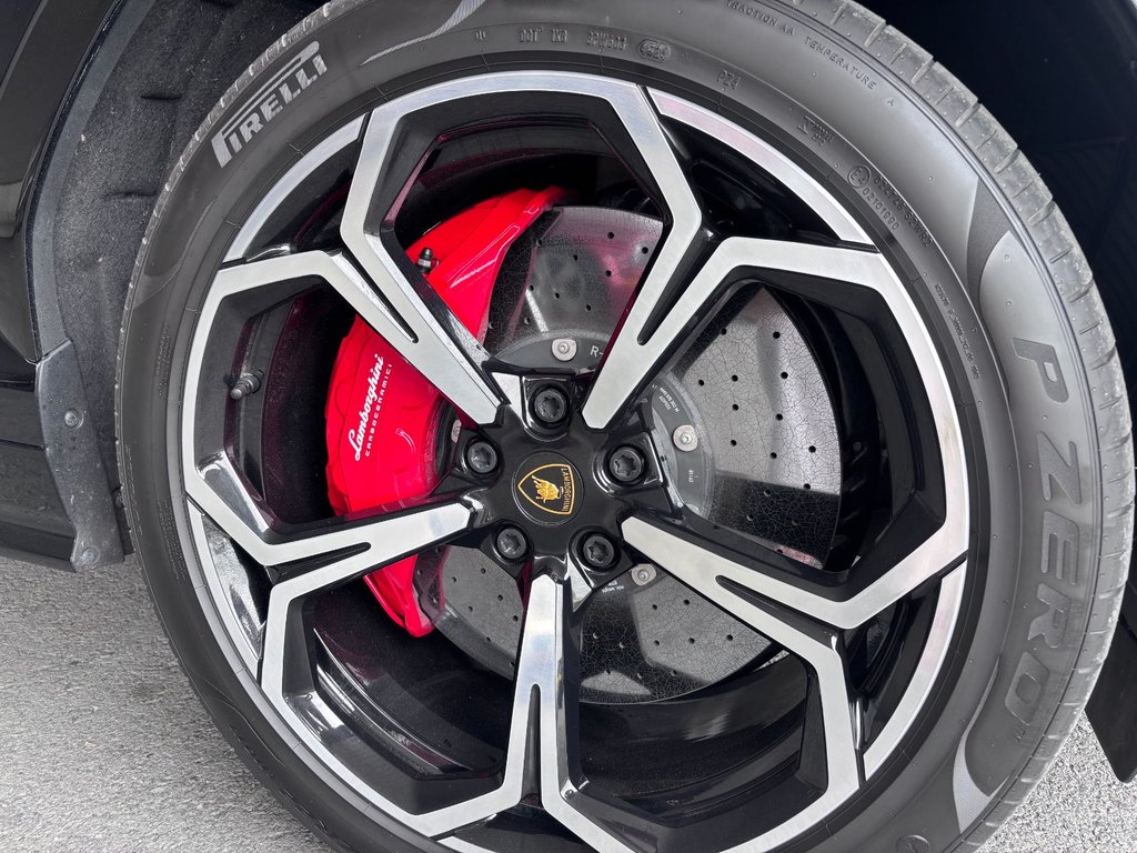 2024 Lamborghini URUS S TOIT*GARANTIE SELEZIONE AVRIL 2030*SIEGES MASSANTS in Saint-Georges, Quebec - 9 - w1024h768px
