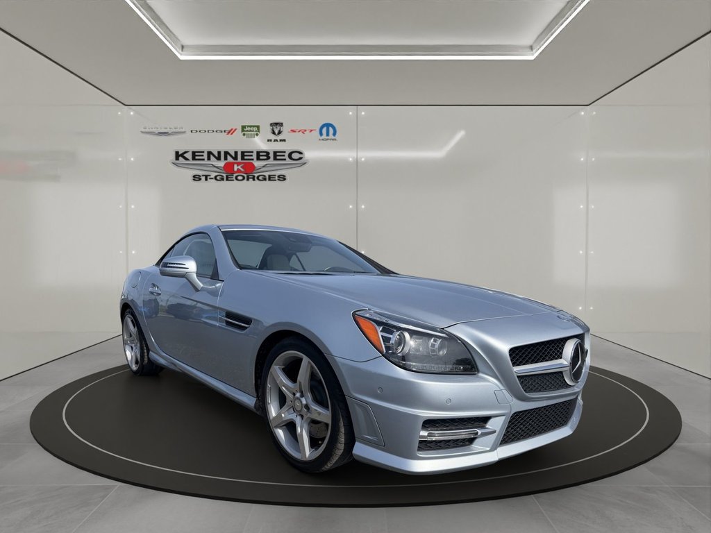 2016 Mercedes-Benz SLK 350 in Saint-Georges, Quebec - 12 - w1024h768px
