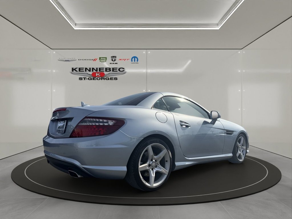 2016 Mercedes-Benz SLK 350 in Saint-Georges, Quebec - 15 - w1024h768px