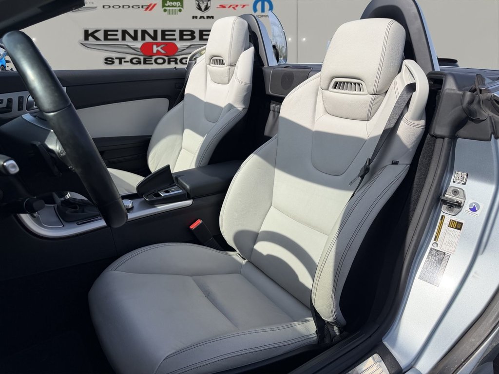 2016 Mercedes-Benz SLK 350 in Saint-Georges, Quebec - 17 - w1024h768px