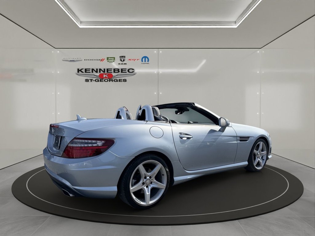 2016 Mercedes-Benz SLK 350 in Saint-Georges, Quebec - 8 - w1024h768px