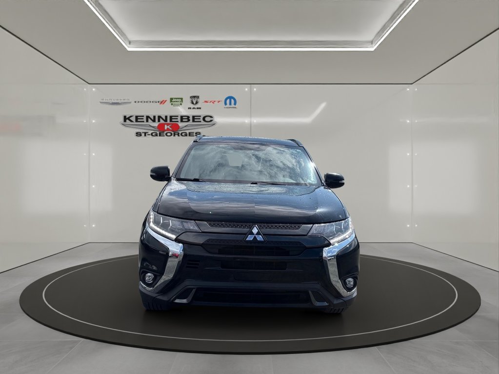 2020 Mitsubishi OUTLANDER LIMITED in Saint-Georges, Quebec - 3 - w1024h768px