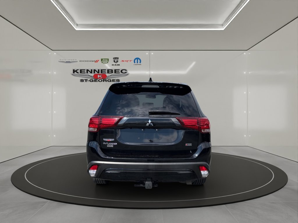 2020 Mitsubishi OUTLANDER LIMITED in Saint-Georges, Quebec - 9 - w1024h768px