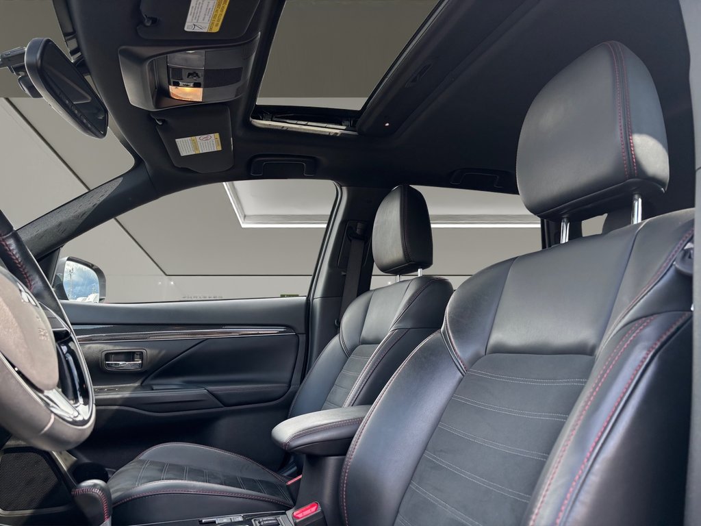 2020 Mitsubishi OUTLANDER LIMITED in Saint-Georges, Quebec - 14 - w1024h768px