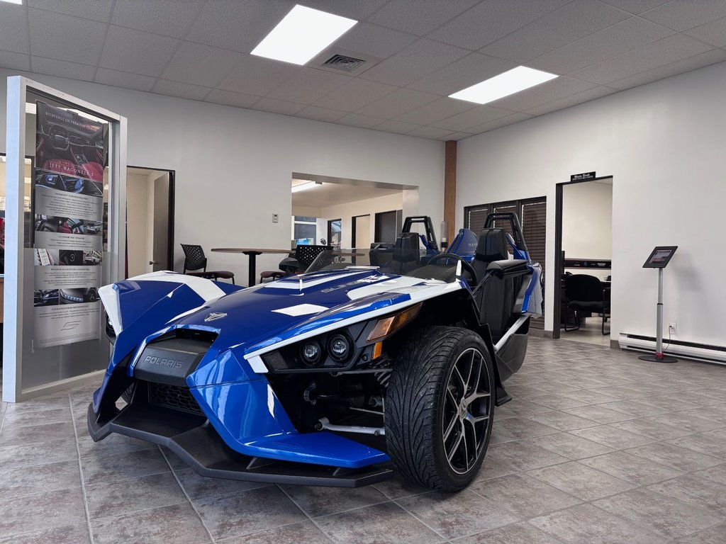 Polaris SLINGSHOT SL  2016 à Saint-Georges, Québec - 11 - w1024h768px