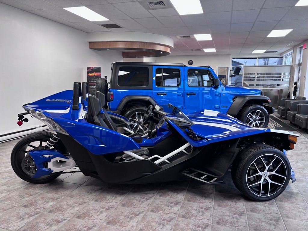 Polaris SLINGSHOT SL  2016 à Saint-Georges, Québec - 4 - w1024h768px
