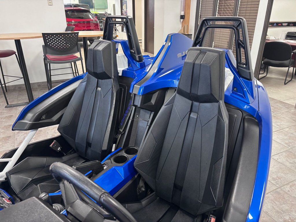 Polaris SLINGSHOT SL  2016 à Saint-Georges, Québec - 14 - w1024h768px