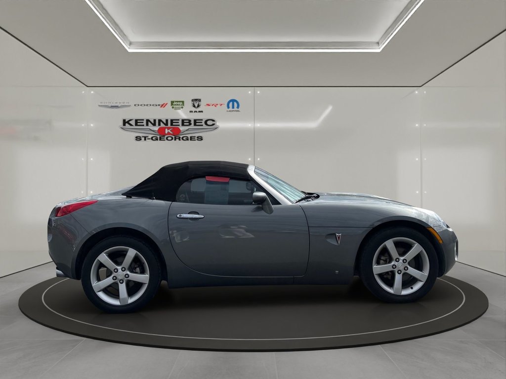 2007 Pontiac Solstice in Saint-Georges, Quebec - 2 - w1024h768px