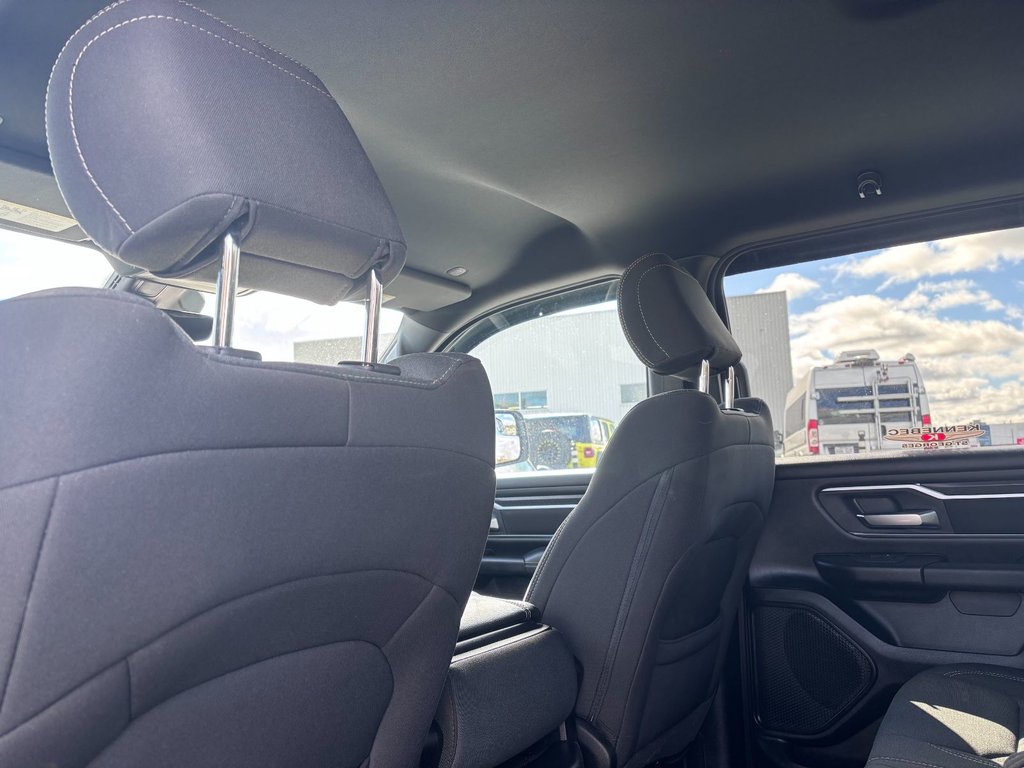 2025 Ram 1500 Big Horn in Saint-Georges, Quebec - 25 - w1024h768px