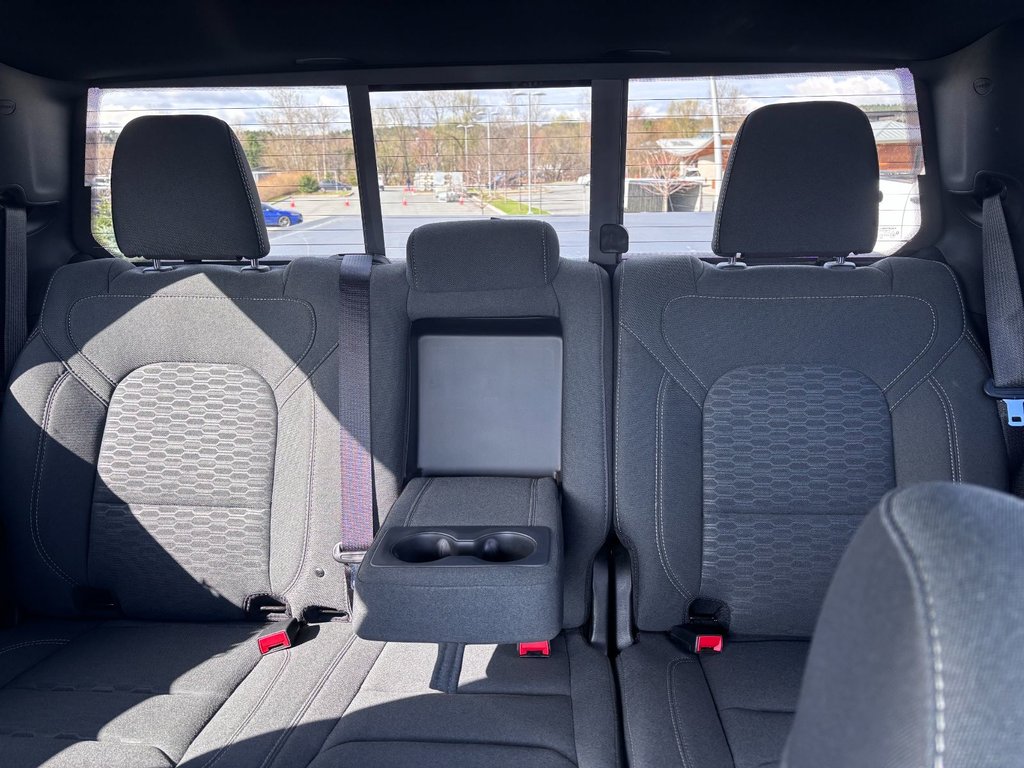 2025 Ram 1500 Big Horn in Saint-Georges, Quebec - 23 - w1024h768px