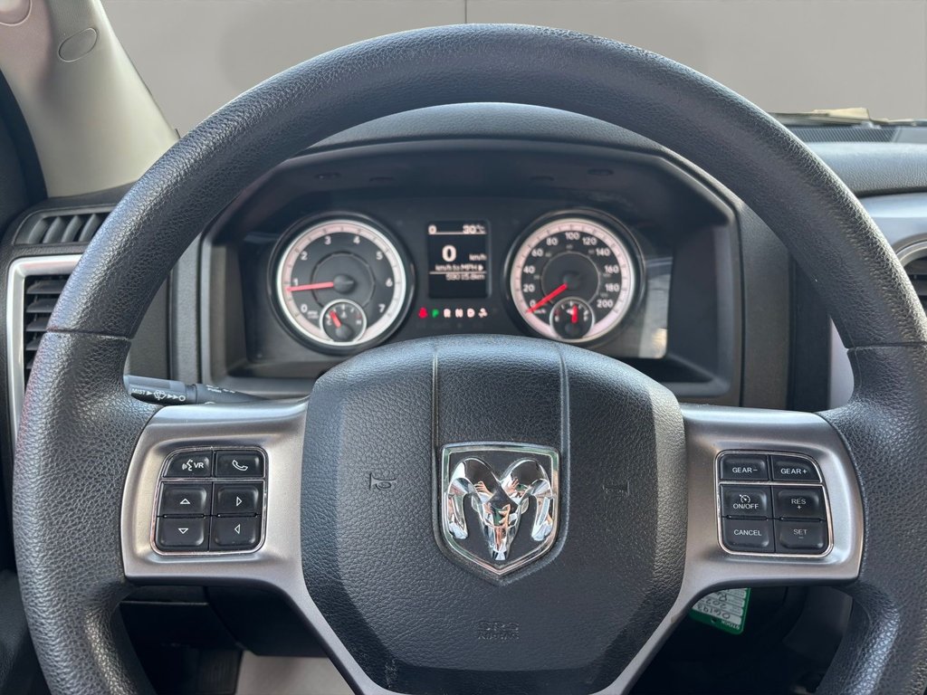 Ram 1500 CLASSIC SLT  2022 à Saint-Georges, Québec - 17 - w1024h768px