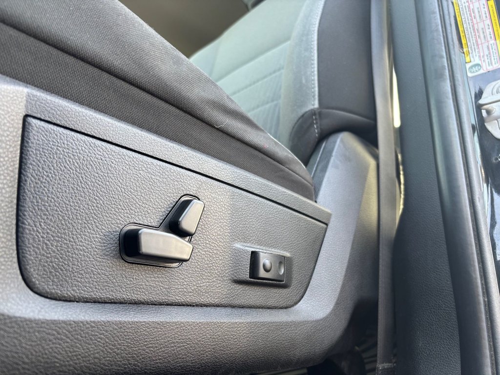 Ram 1500 CLASSIC SLT  2022 à Saint-Georges, Québec - 22 - w1024h768px