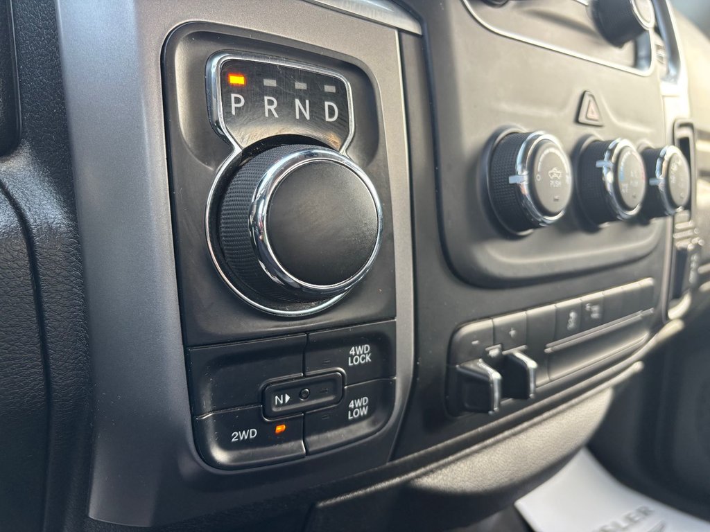 Ram 1500 CLASSIC SLT  2022 à Saint-Georges, Québec - 19 - w1024h768px