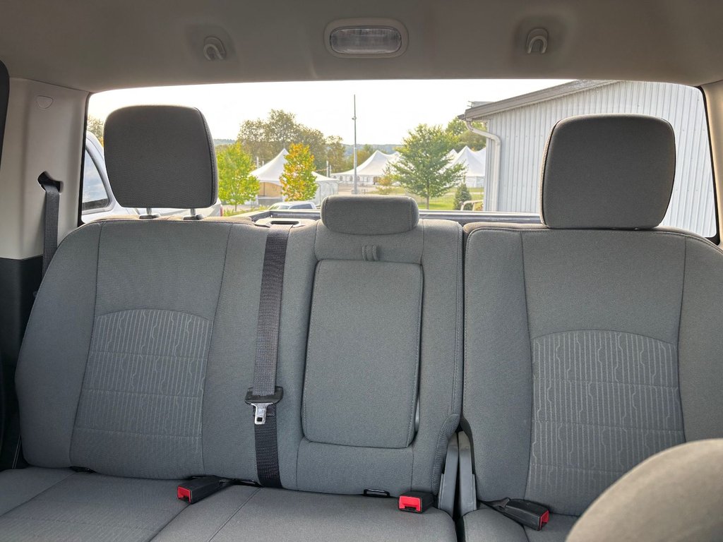 Ram 1500 CLASSIC SLT  2022 à Saint-Georges, Québec - 24 - w1024h768px