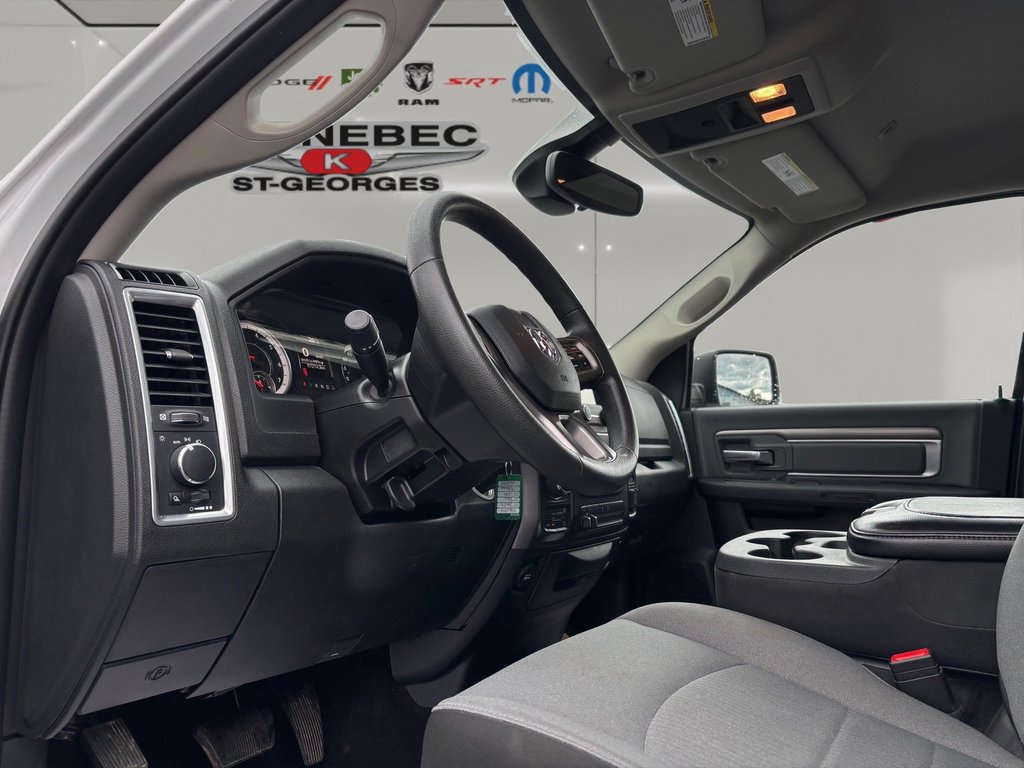 Ram 1500 Classic SLT 2023 à Saint-Georges, Québec - 14 - w1024h768px