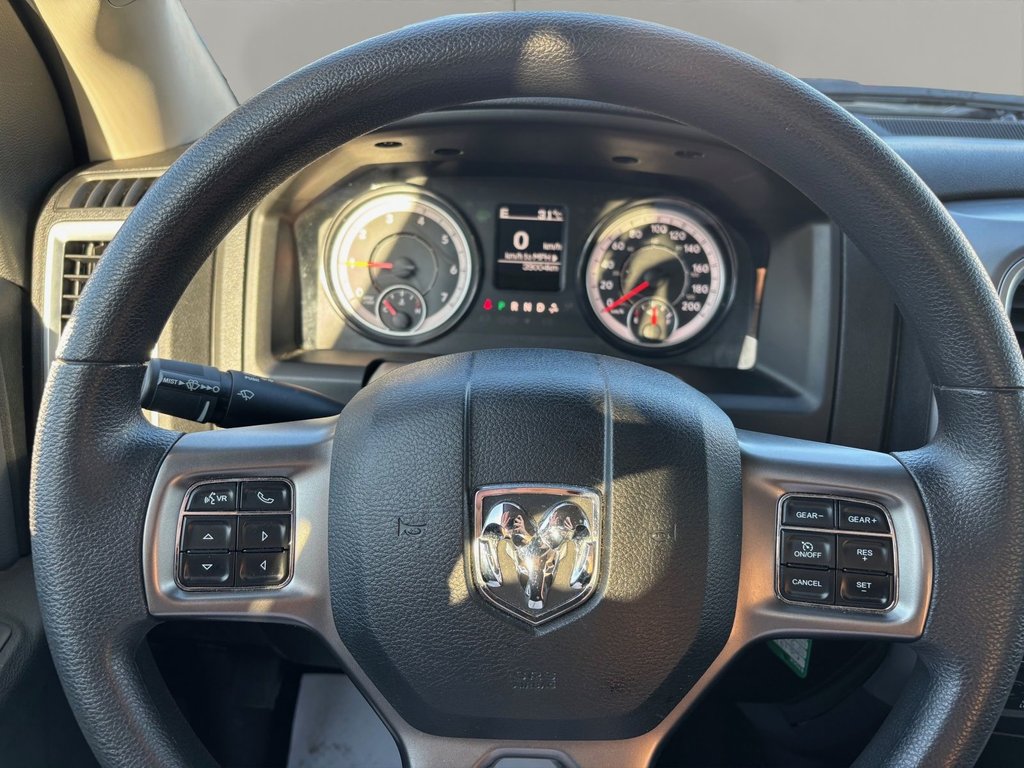 Ram 1500 CLASSIC SLT  2023 à Saint-Georges, Québec - 18 - w1024h768px