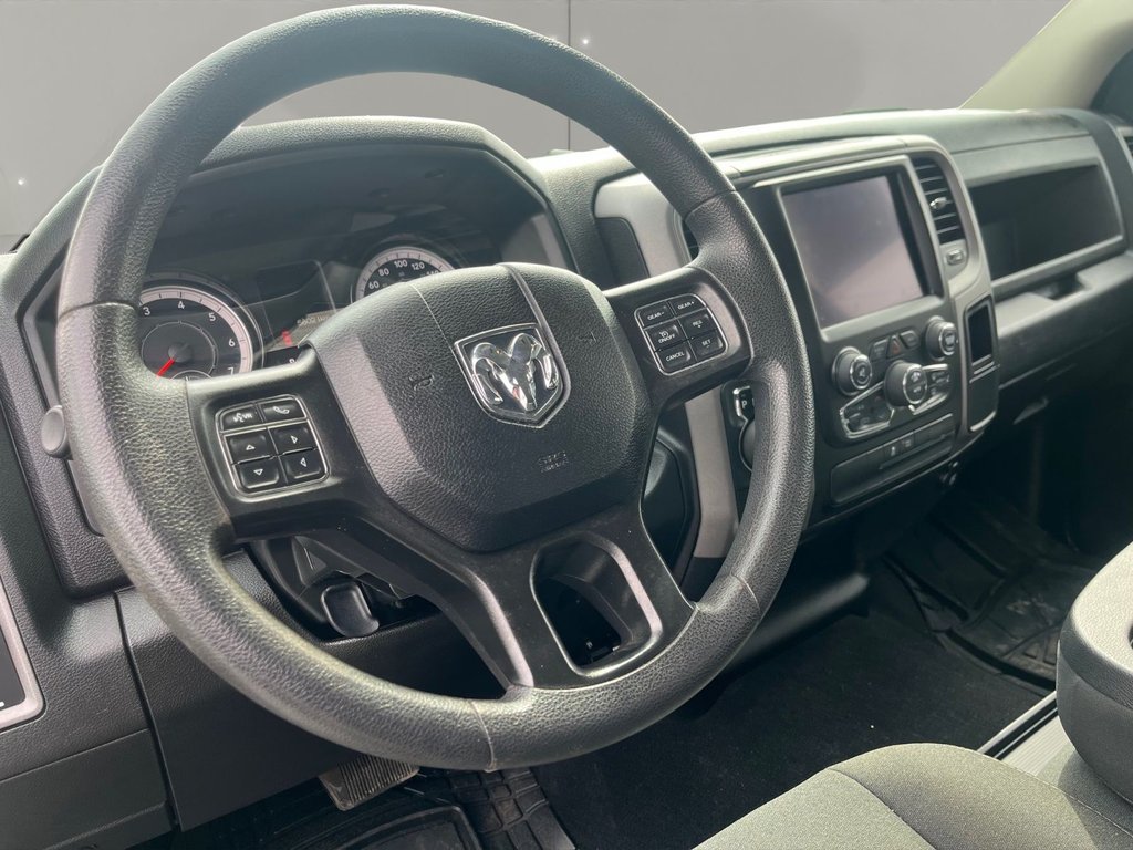 Ram 1500 Classic Express 2021 à Saint-Georges, Québec - 16 - w1024h768px