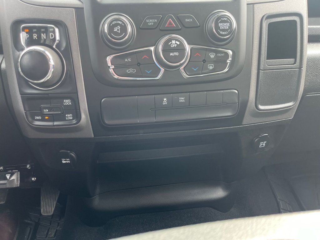 Ram 1500 Classic Express 2021 à Saint-Georges, Québec - 23 - w1024h768px