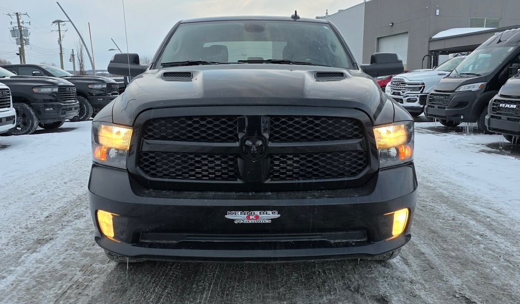 Ram 1500 CLASSIC TRADESMAN EXPRESS 2023 à Saint-Georges, Québec - 4 - w1024h768px