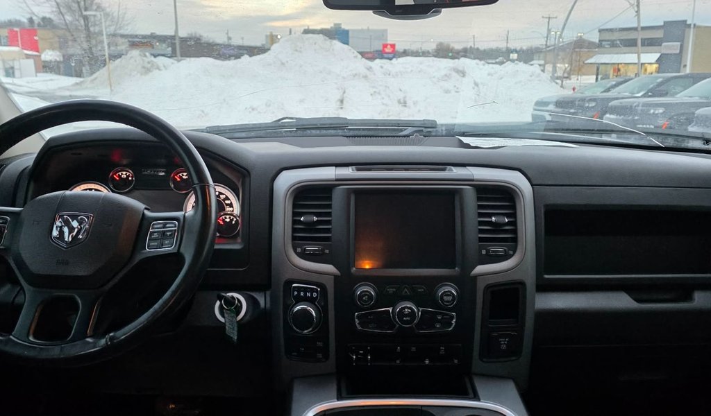 Ram 1500 CLASSIC TRADESMAN EXPRESS 2023 à Saint-Georges, Québec - 12 - w1024h768px