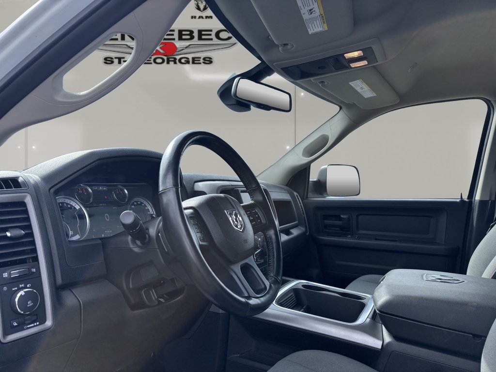 2023 Ram 1500 Classic Express in Saint-Georges, Quebec - 12 - w1024h768px