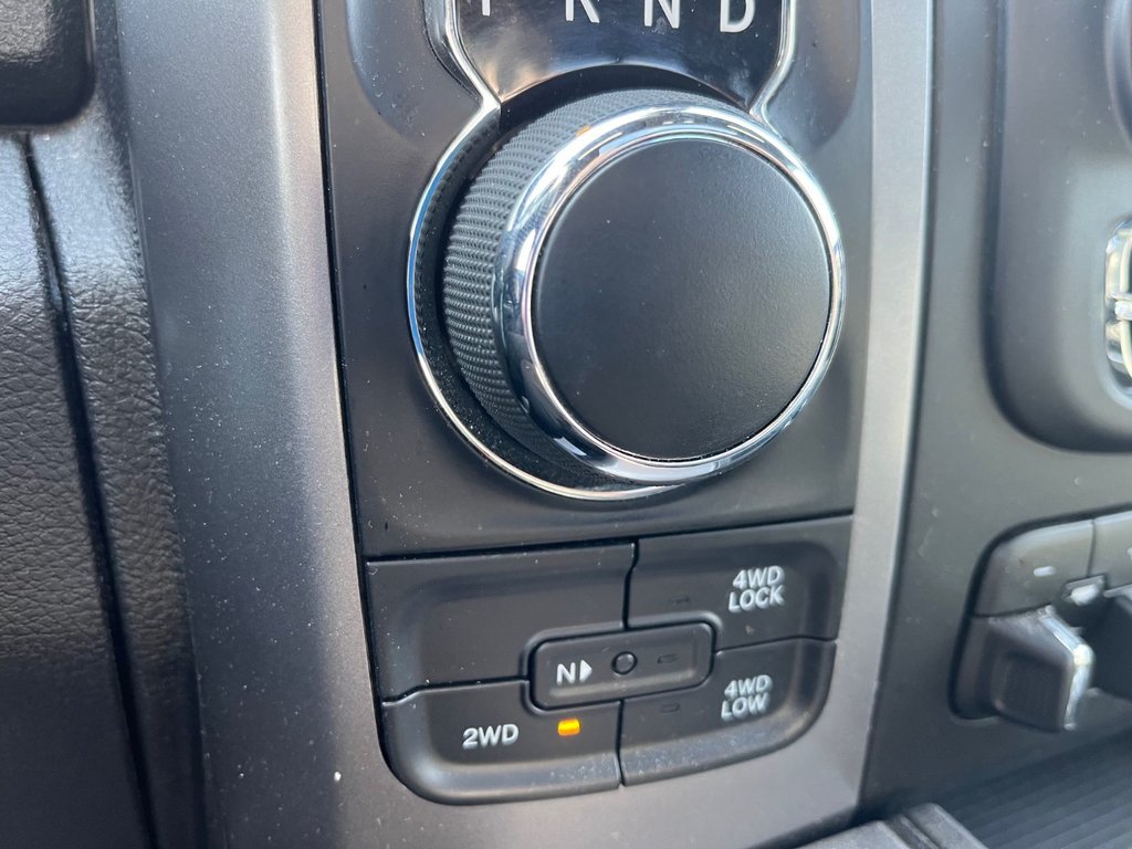 Ram 1500 Classic Warlock *GARANTIE PLAN OR* 2023 à Saint-Georges, Québec - 19 - w1024h768px