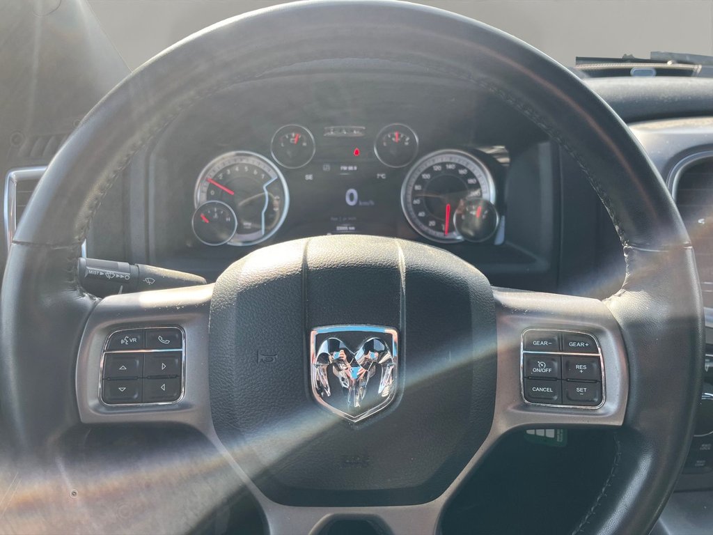 Ram 1500 Classic Warlock *GARANTIE PLAN OR* 2023 à Saint-Georges, Québec - 15 - w1024h768px