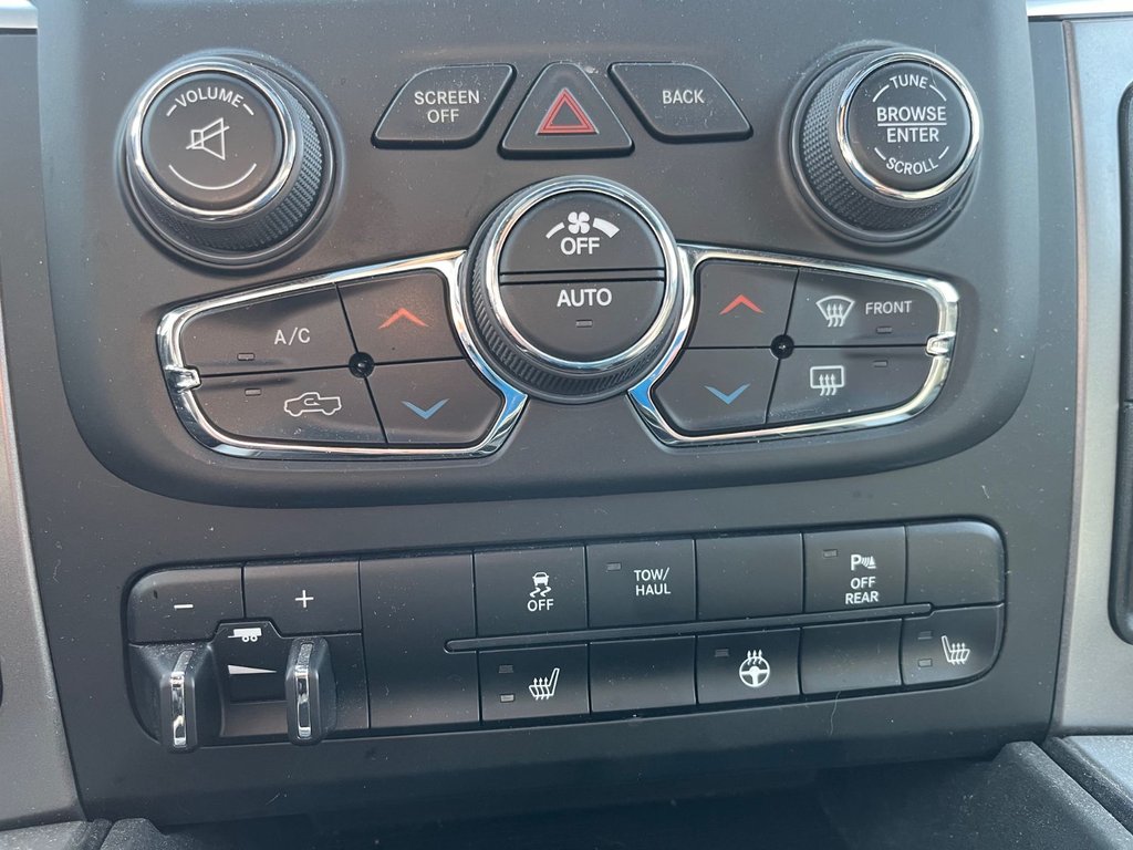 Ram 1500 Classic Warlock *GARANTIE PLAN OR* 2023 à Saint-Georges, Québec - 23 - w1024h768px