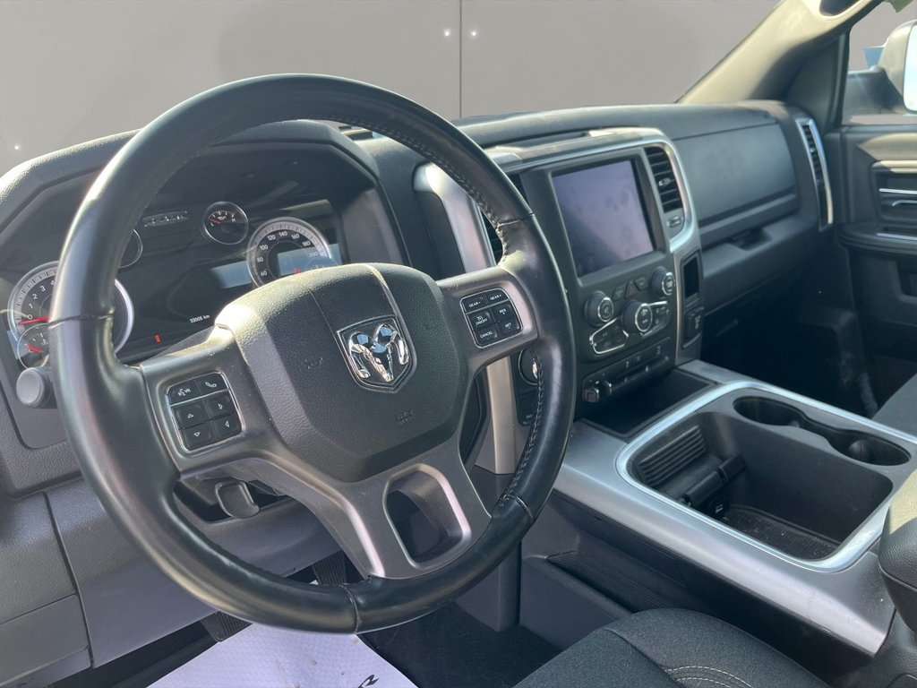 Ram 1500 Classic Warlock *GARANTIE PLAN OR* 2023 à Saint-Georges, Québec - 14 - w1024h768px