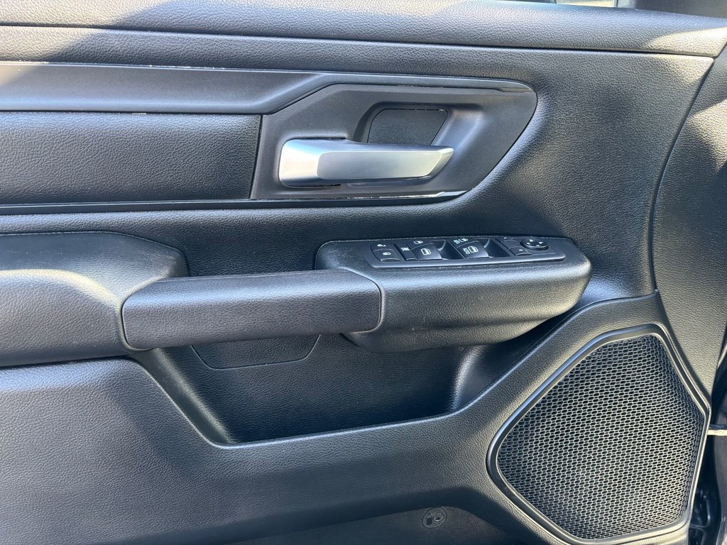 Ram 1500 Tradesman  2021 à Saint-Georges, Québec - 12 - w1024h768px