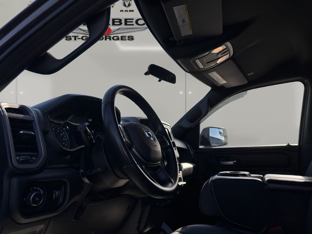Ram 1500 Tradesman  2021 à Saint-Georges, Québec - 14 - w1024h768px