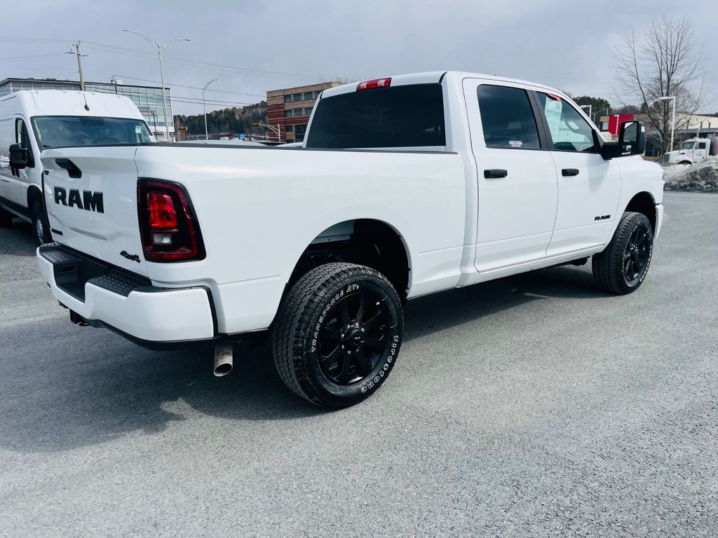 2025 Ram 2500 Big Horn NIGHT EDITION HEMI in Saint-Georges, Quebec - 4 - w1024h768px